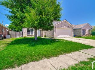 905 Hems Ln, Arlington, TX 76001