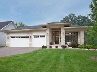 11784 Azure Ln, Inver Grove Heights, MN 55077