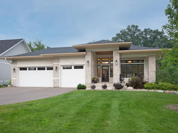 11784 Azure Ln, Inver Grove Heights, MN 55077