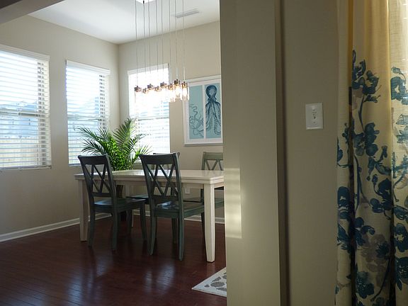 Sunroom/Breakfast Room