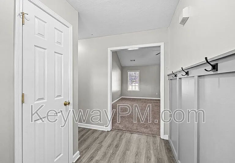 122 Oakwood Dr — Photo 5