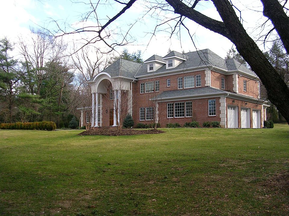 Harbor Acres 3 Years Young!