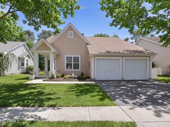 21 Lakeland Drive, Barnegat, NJ 08005