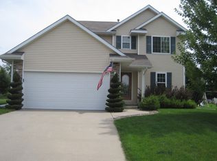 2929 SW Meadow Ridge Dr, Ankeny, IA 50023