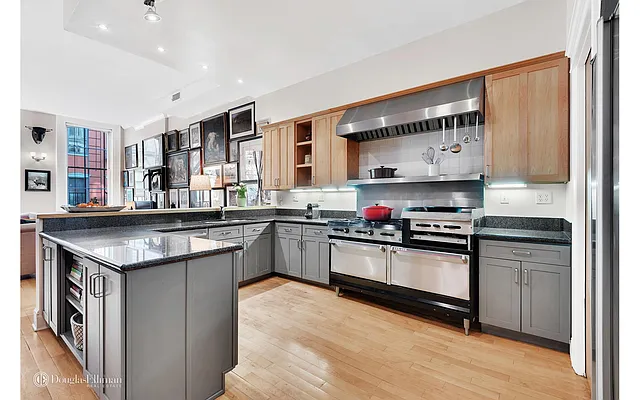 Sold by Douglas Elliman | media 27