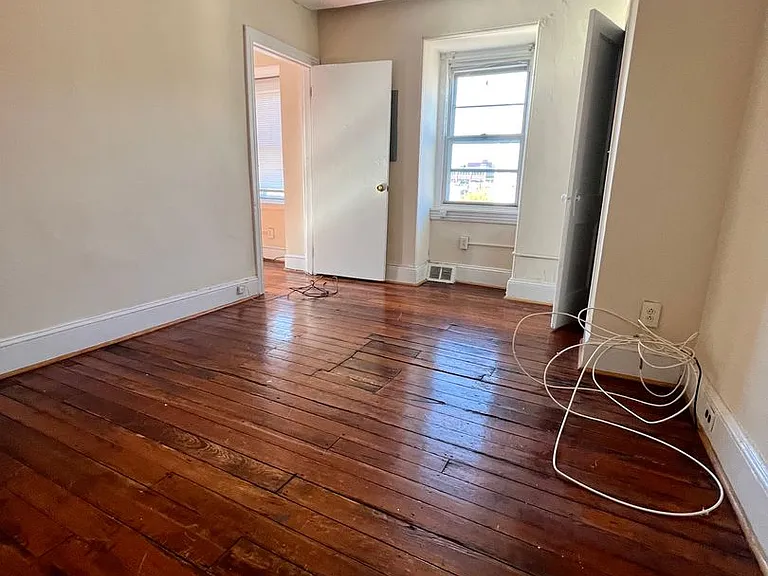 Powelton Ave 4007 — Photo 15