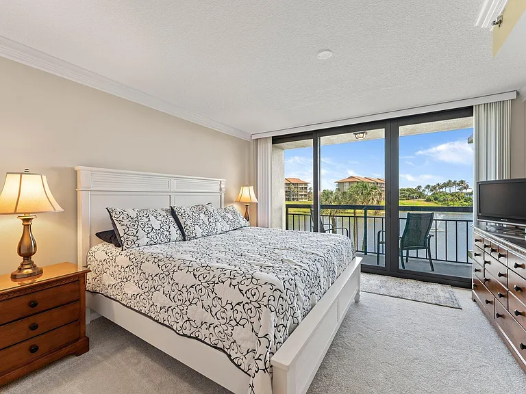 601 S Seas Dr #203 — Photo 15