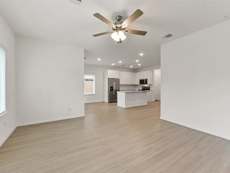 11938 Lakewood West Dr — Photo 5