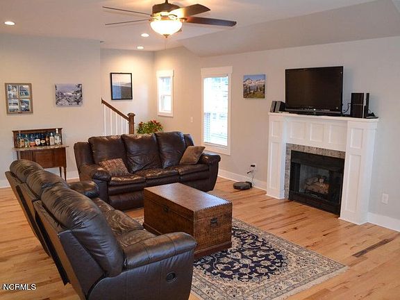4th image of 845 N May St