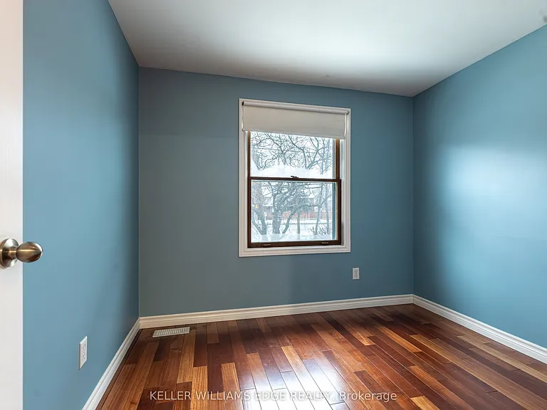 598 Mapledale Ave #UPPER — Photo 5