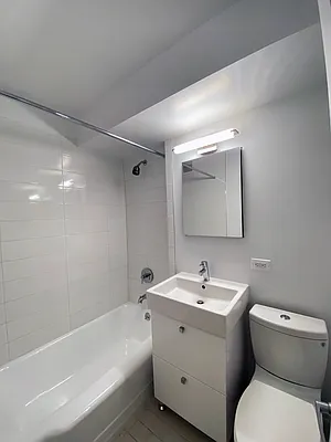 Rented by Stonehenge NYC LLC | media 9
