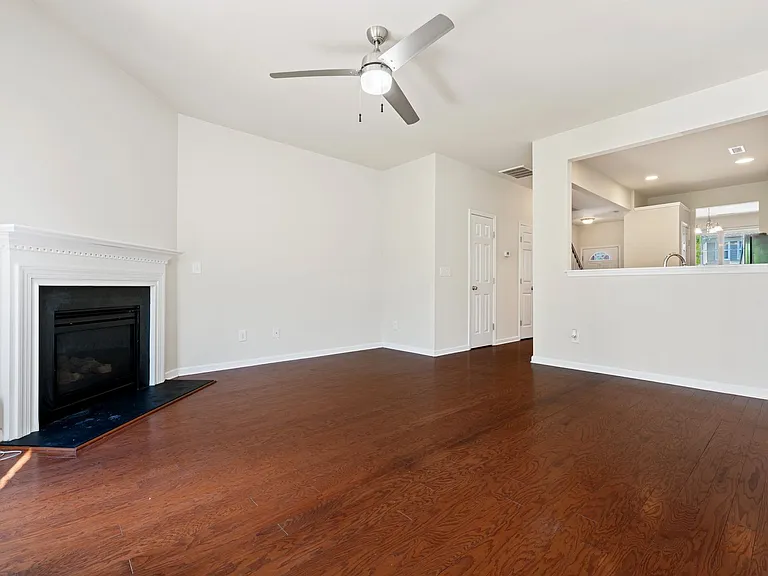 100 Stratford Lakes Dr #265 — Photo 7
