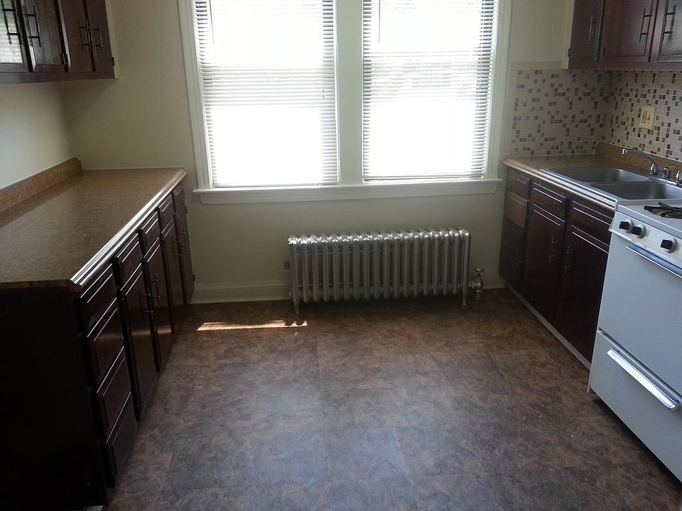2nd image of 33 Missouri Ave NW APT 9