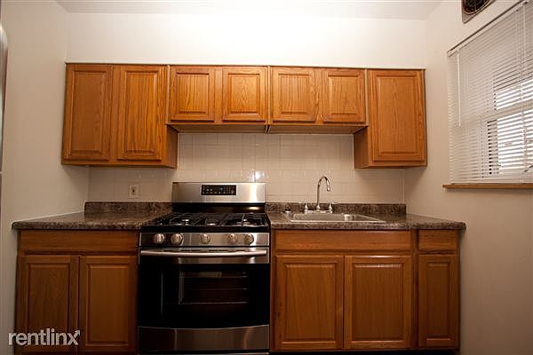 3 KITCHEN IMG_9952A