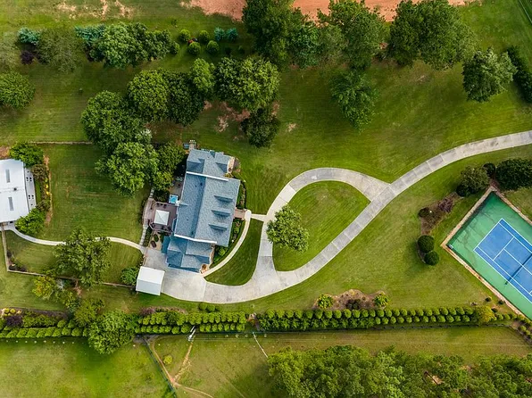 210 Crabtree Rd, Griffin, GA 30223