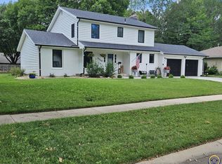 3519 SW Macvicar Ave, Topeka, KS 66611