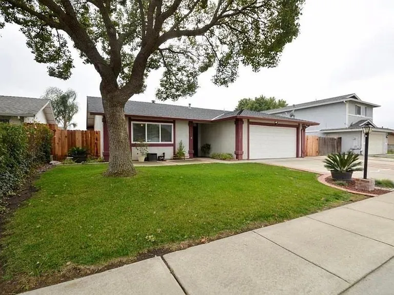 1282 Shaefer St — Photo 2