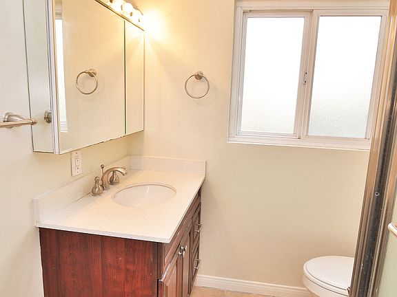 4th image of 1510 Manhattan Beach Blvd