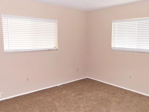 3rd image of 930/932 Bryan Ct