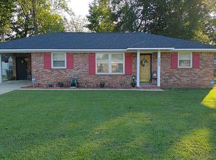 2044 Columbia Cir, Sumter, SC 29154