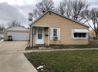 116 N 4th St, Winterset, IA 50273