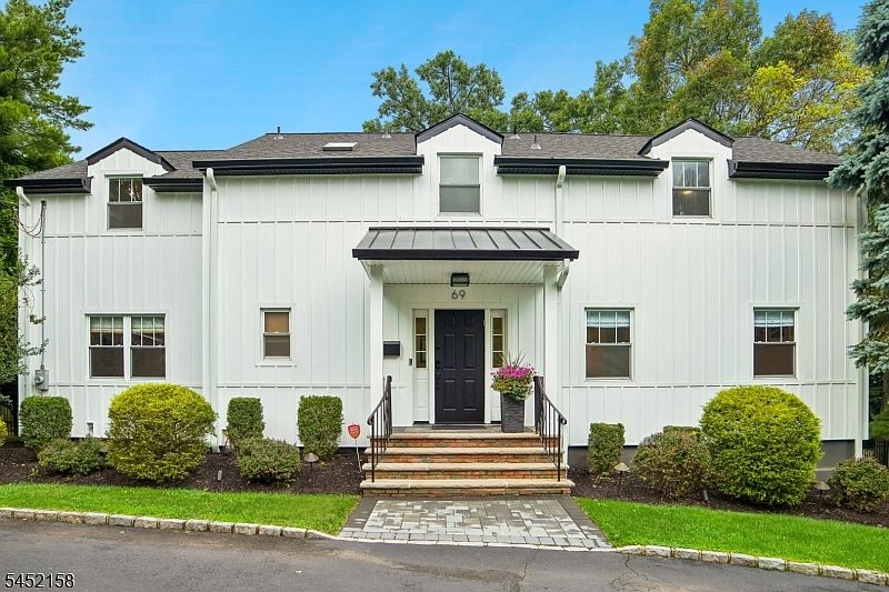 69 N Hillside Ave, Livingston, NJ 07039 | Zillow