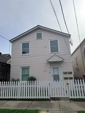 1 bed, 1.0 bath, 465 sqft, $1,100 — Photo 1