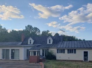 1951 Twiggs Ferry Rd, Hartfield, VA 23071