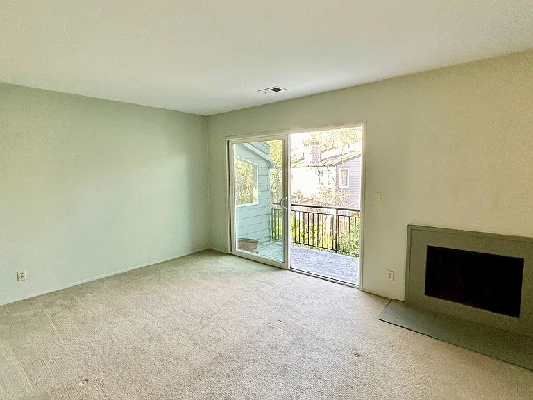 40 Emery Bay Dr — Photo 6