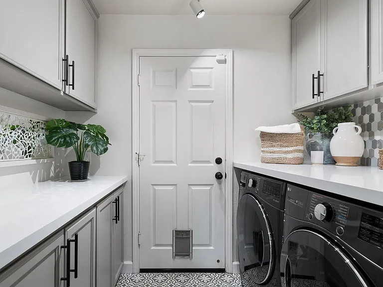 448 Silverwood Dr — Photo 56