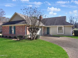541 Bedford Cir, Madison, MS 39110