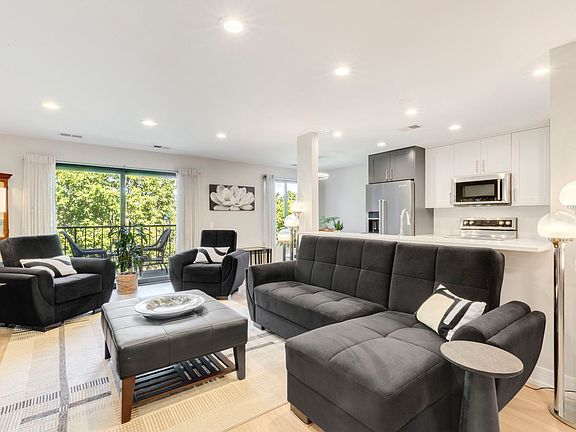 3rd image of 2150 Bouterse Ave #406D