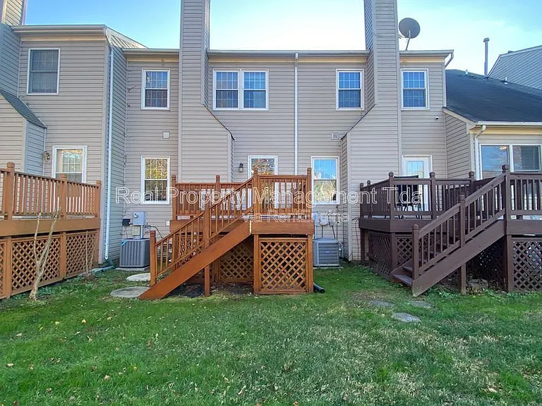 610 Guy Ln — Photo 36