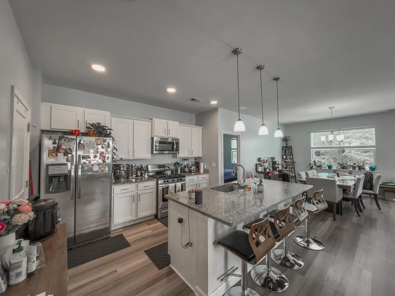 3 bed, 1741 sqft, $2,300 — Photo 2