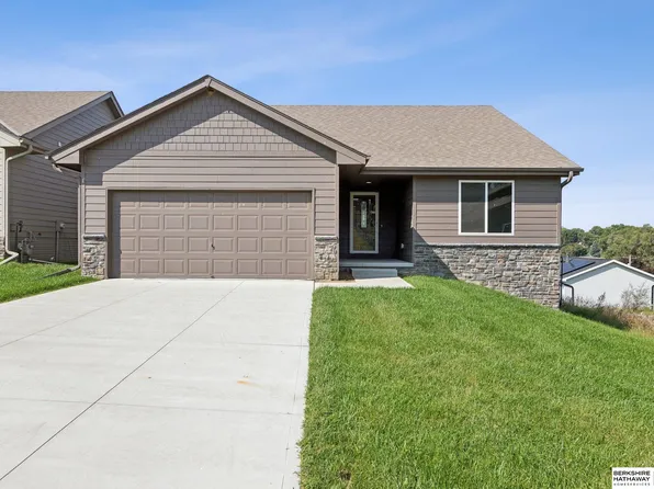 1174 Meadow Ln, Plattsmouth, NE 68048