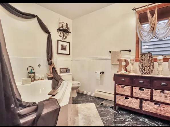 90 West 21st Street image 7 of 9