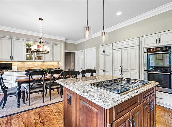 4th image of 1134 Corrington Ct
