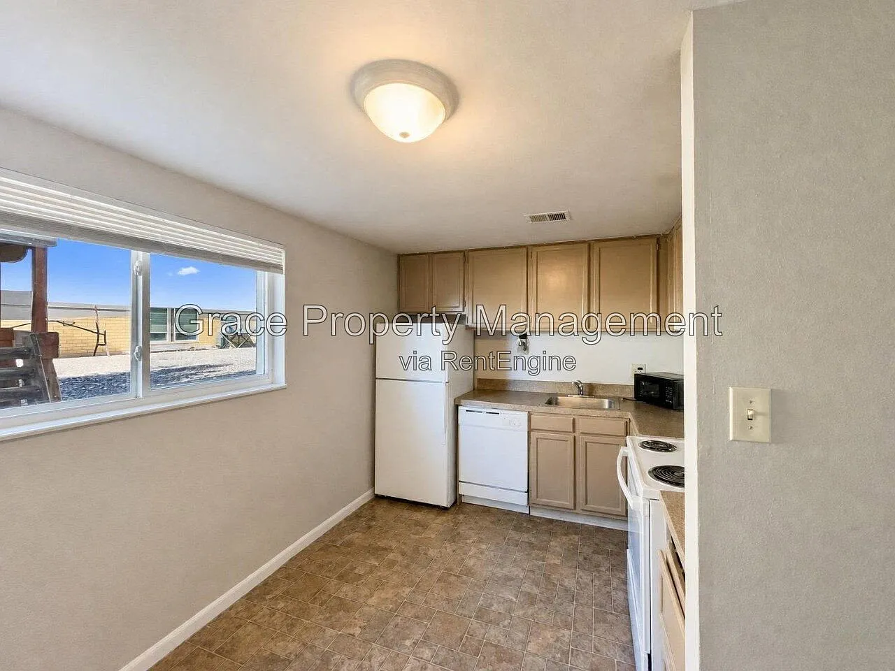 2 bed, 1.0 bath, 821 sqft, $995 — Photo 3