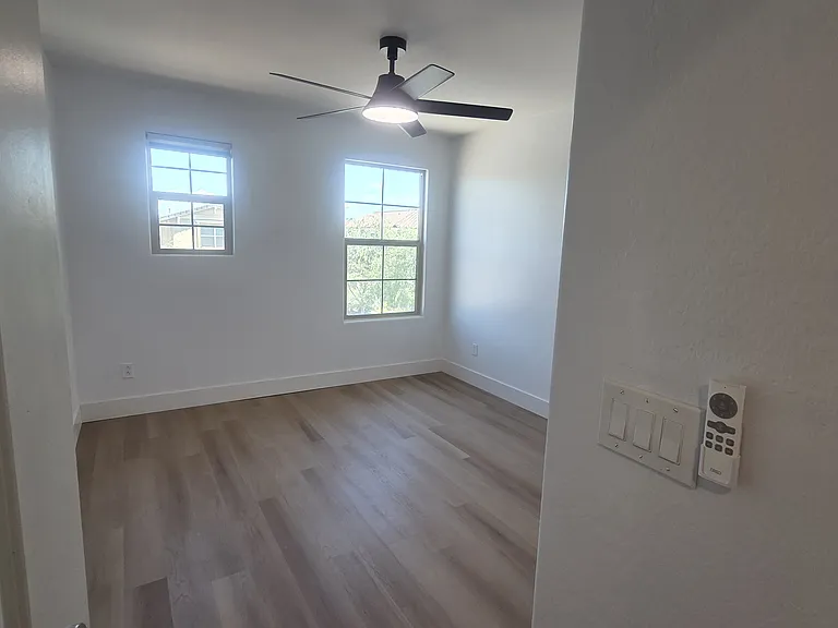 5220 S Hadron — Photo 22