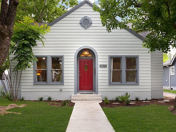 3rd image of 2037 W Summit Ave