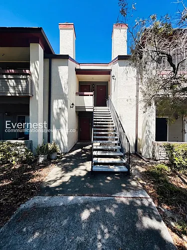 10265 Gandy Blvd N Photo 1