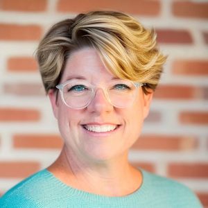 Lori Chamberlain