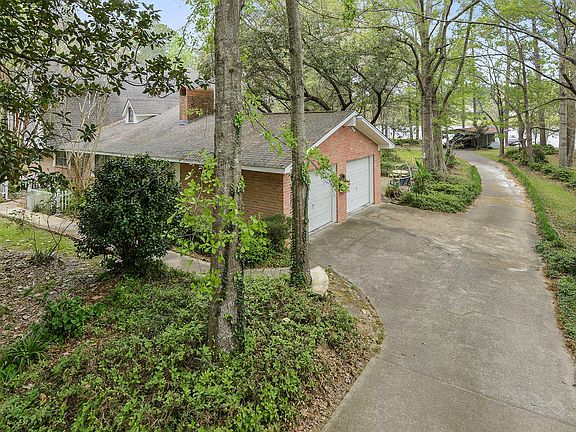 5th image of 16324 Lake Dr W