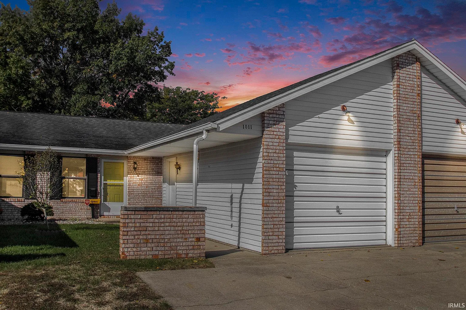 1011 Berkley Cir photo 1