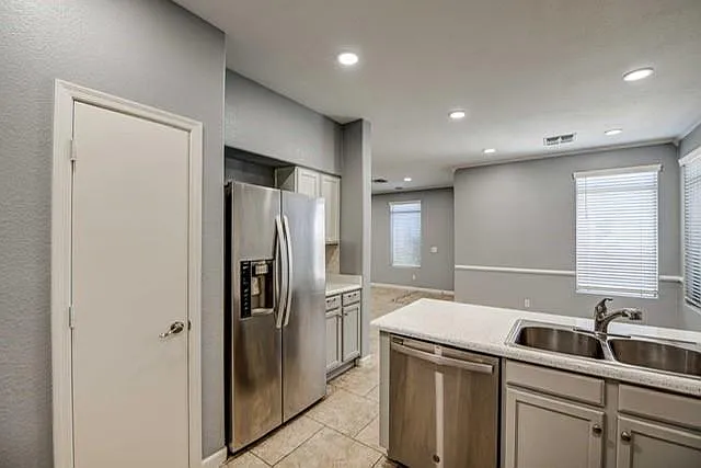 712 S Jesse Street — Photo 4