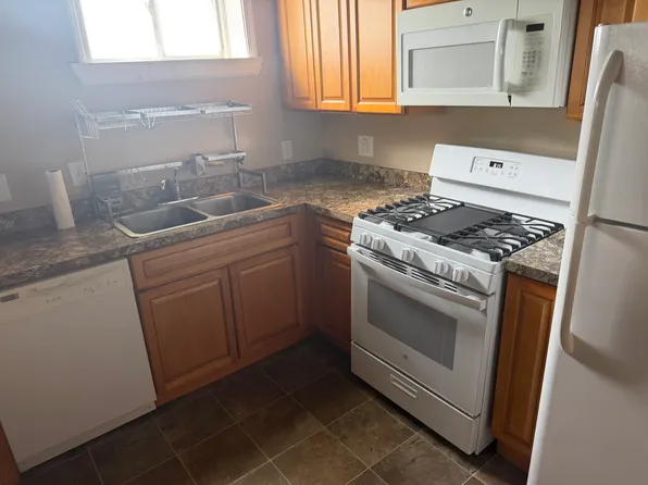 69 E Great Lakes St #6, River Rouge, MI 48218