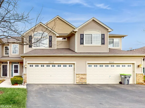 2242 Gallant Fox Cir, Montgomery, IL 60538