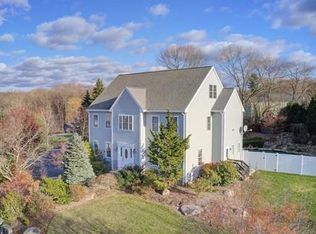 14 Farmington Dr, Shrewsbury, MA 01545