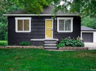 21380 W Nine Mile Rd, Southfield, MI 48075