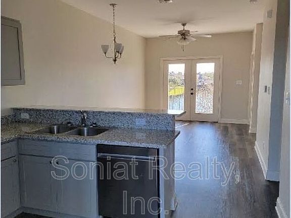 3rd image of 4504 Pontchartrain Dr Unit 2-B